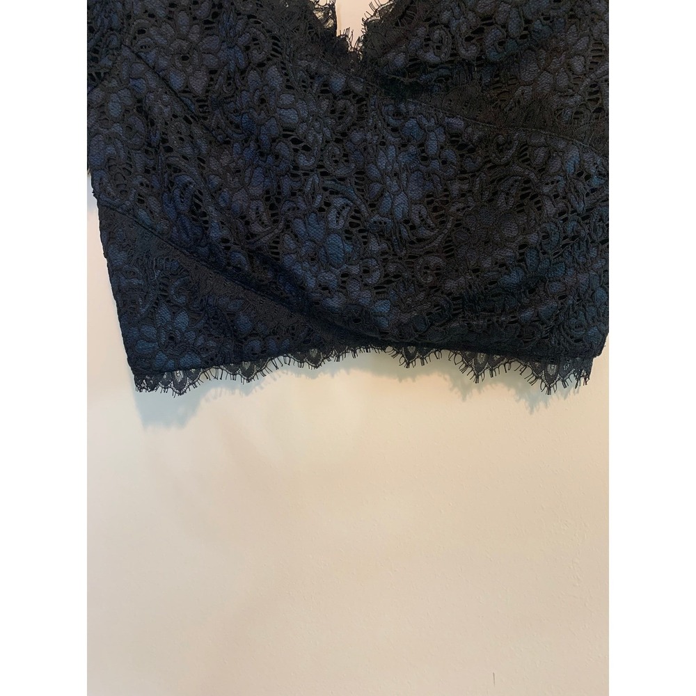 Bebe Women Navy Black Lace Surplice Crop Top Eyelash Trim Size M - Picture 6 of 9